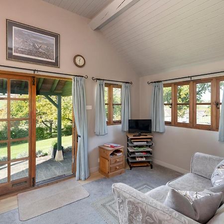 Beautiful Cottage With Stunning Views In Box Box  Εξωτερικό φωτογραφία
