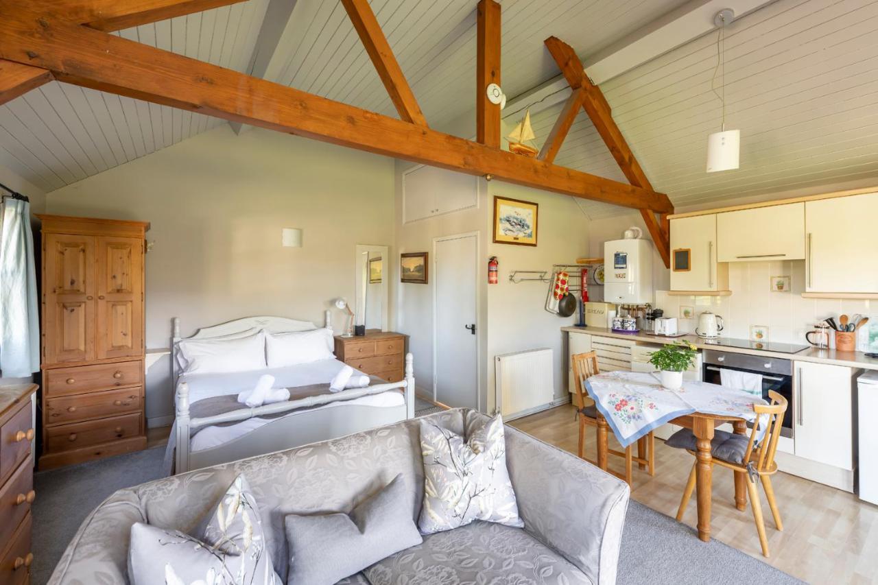 Beautiful Cottage With Stunning Views In Box Box  Εξωτερικό φωτογραφία