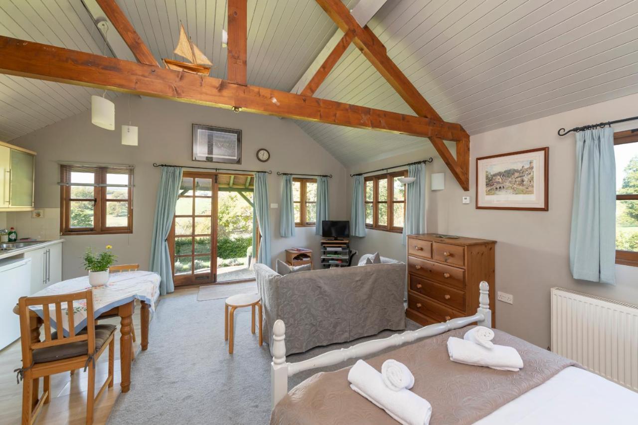 Beautiful Cottage With Stunning Views In Box Box  Εξωτερικό φωτογραφία